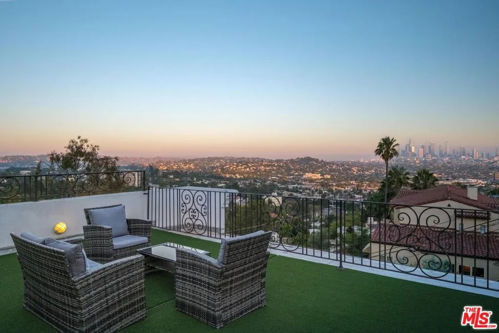4733 Bonvue Avenue, Los Angeles, California 90027 home-pic-18